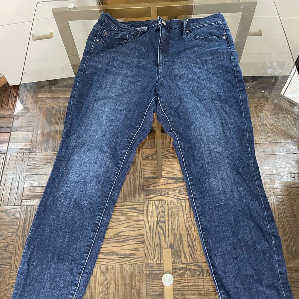 Barely worn Gap high rise jeans size 31